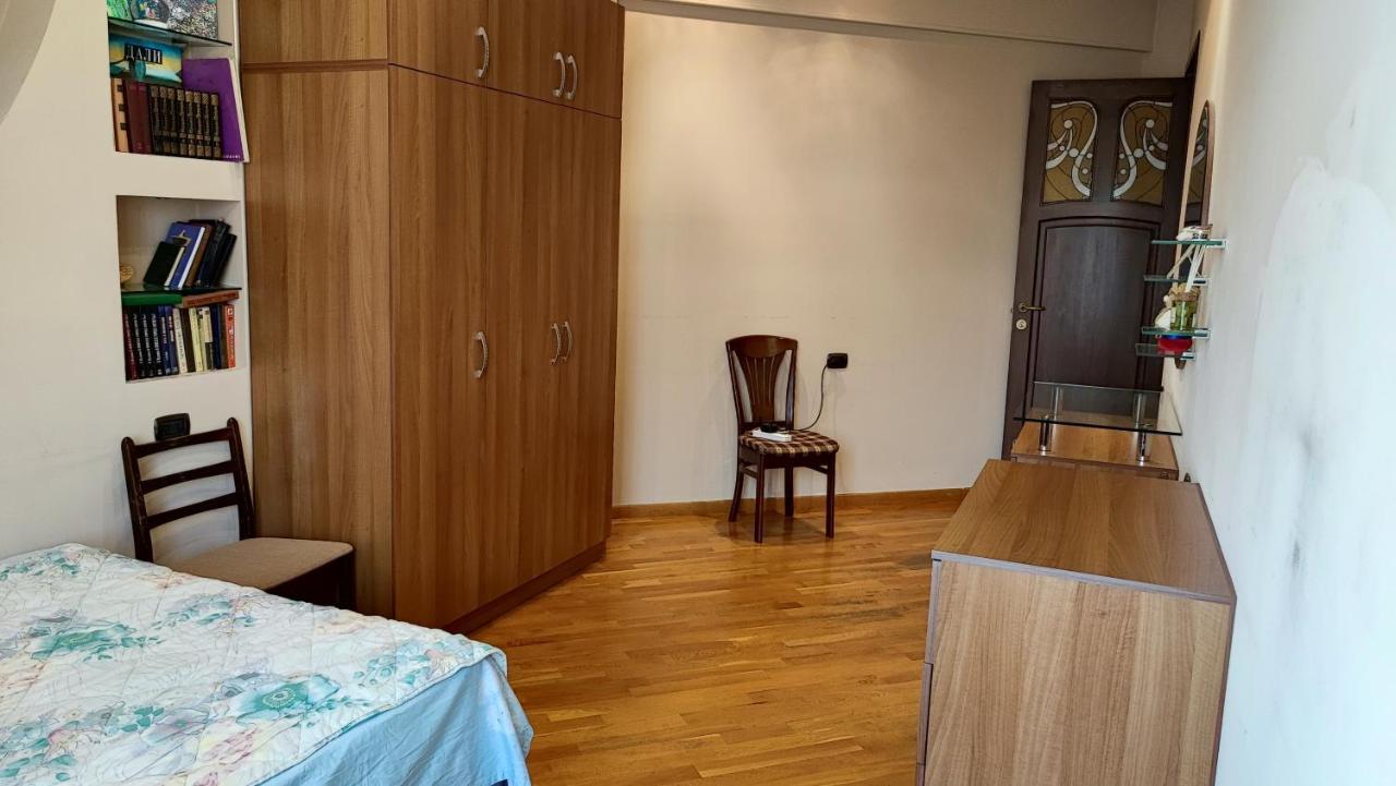 Luxury Apartment In The City Heart 예레반 외부 사진